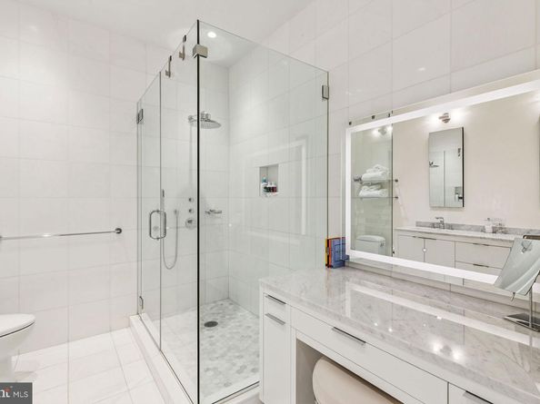 210 W Washington Square 12NW, Philadelphia PA 19106