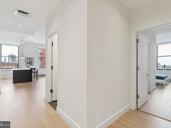 210 W Washington Square 12NW, Philadelphia PA 19106