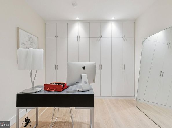 210 W Washington Square 12NW, Philadelphia PA 19106