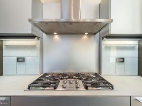 210 W Washington Square 12NW, Philadelphia PA 19106