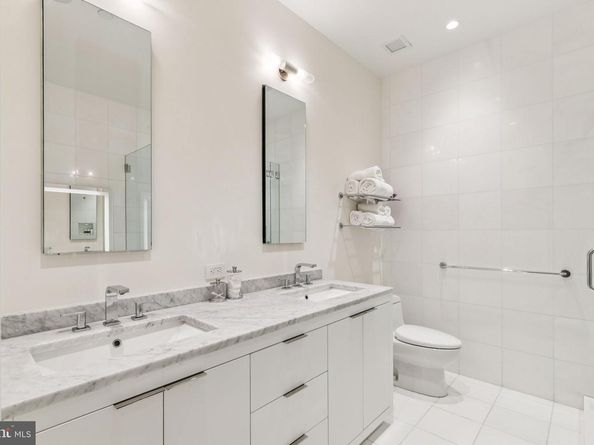 210 W Washington Square 12NW, Philadelphia PA 19106
