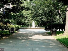 210 W Washington Square 12NW, Philadelphia PA 19106