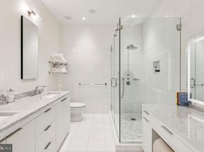 210 W Washington Square 12NW, Philadelphia PA 19106