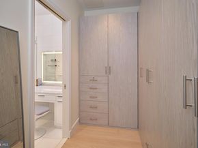 210 W Washington Square 12NW, Philadelphia PA 19106