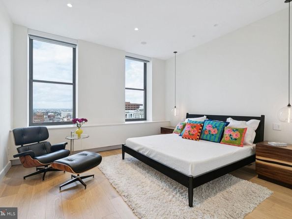 210 W Washington Square 12NW, Philadelphia PA 19106