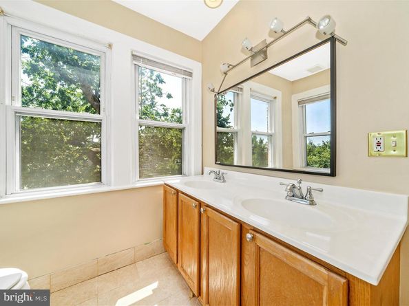 1634 C Street NE, Washington DC 20002