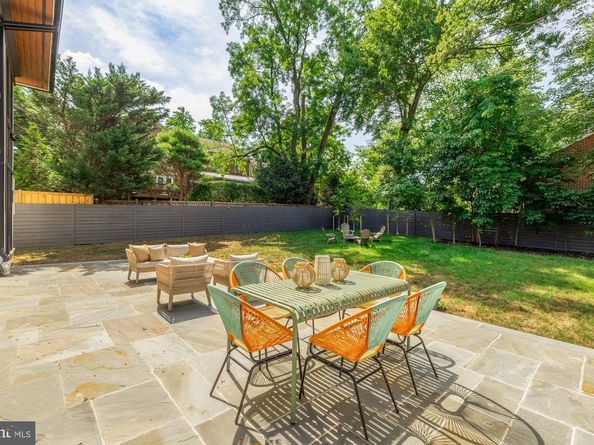 6018 Madawaska Road, Bethesda MD 20816