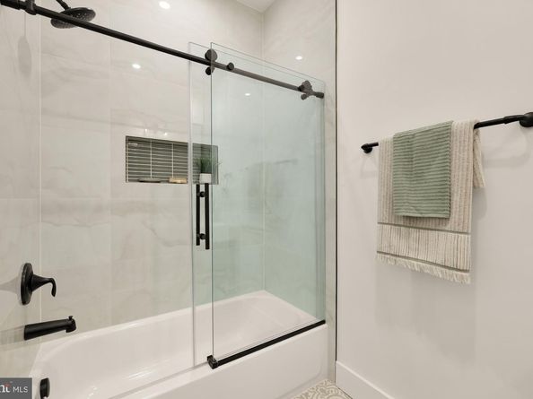 6018 Madawaska Road, Bethesda MD 20816