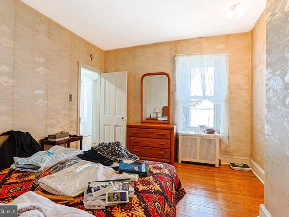 5236 Ridge Avenue, Philadelphia PA 19128