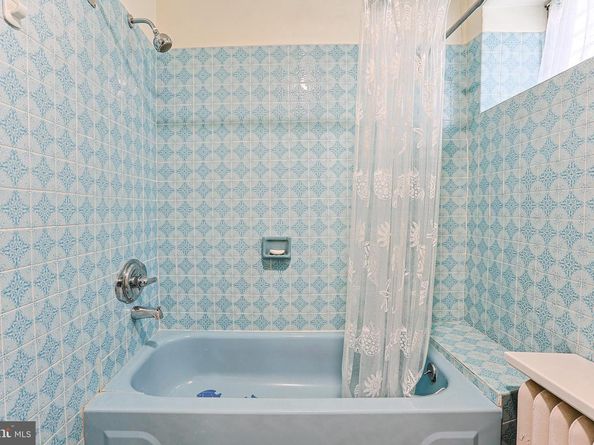 5236 Ridge Avenue, Philadelphia PA 19128