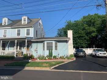 554 Locust Street