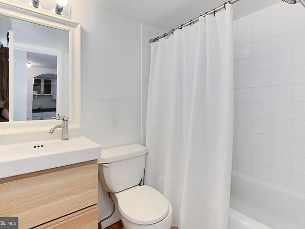 2030 N Adams Street 1201, Arlington VA 22201