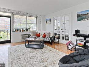 2030 N Adams Street 1201, Arlington VA 22201