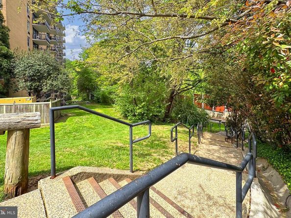 2030 N Adams Street 1201, Arlington VA 22201