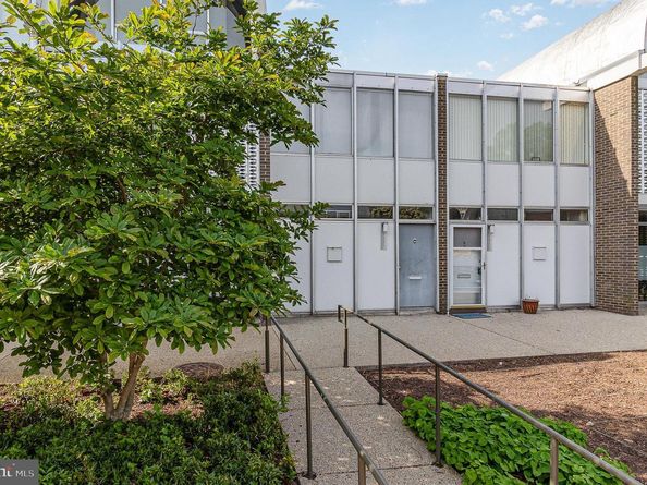 1338 4TH St SW T1338, Washington DC 20024