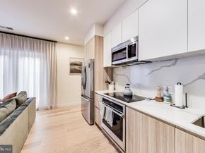2216 40TH Place NW 2, Washington DC 20007
