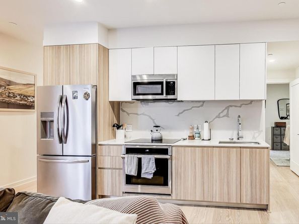2216 40TH Place NW 2, Washington DC 20007
