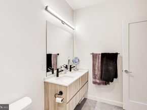 2216 40TH Place NW 2, Washington DC 20007