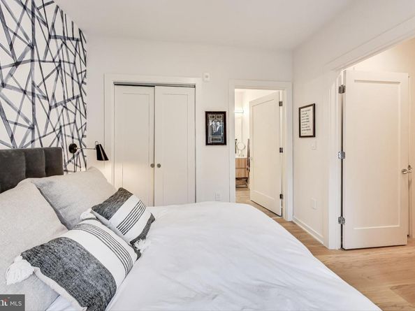 2216 40TH Place NW 2, Washington DC 20007