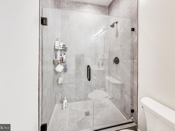 2216 40TH Place NW 2, Washington DC 20007