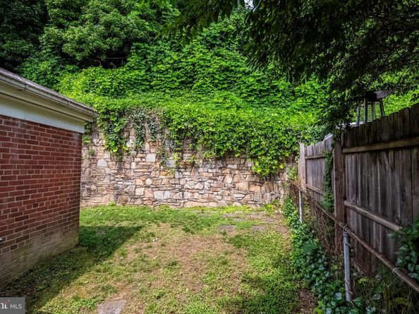 5049 12TH Street S, Arlington VA 22204