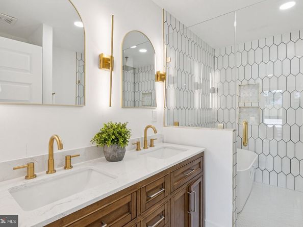 2608 4TH Street NE 1, Washington DC 20002