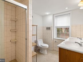 2700 South Street 2714, Philadelphia PA 19146