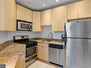 2700 South Street 2714, Philadelphia PA 19146