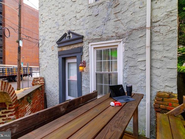 2700 South Street 2714, Philadelphia PA 19146