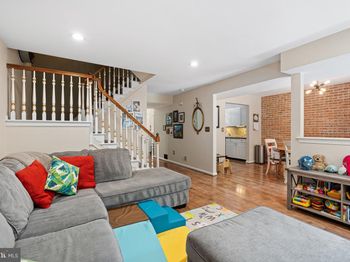 13 Summit Court