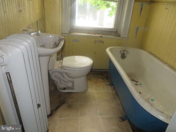 2930 W Oxford Street, Philadelphia PA 19121