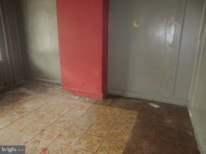 2930 W Oxford Street, Philadelphia PA 19121