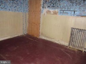 2930 W Oxford Street, Philadelphia PA 19121