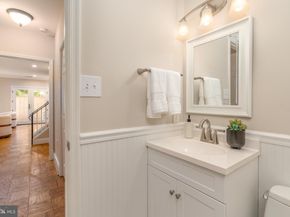 3299 Sutton Place NW C, Washington DC 20016