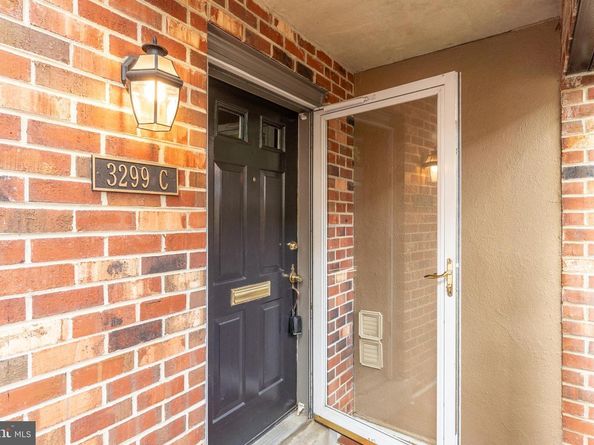 3299 Sutton Place NW C, Washington DC 20016