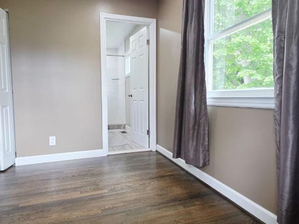 402 W Maple Avenue, Sterling VA 20164