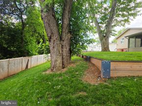 402 W Maple Avenue, Sterling VA 20164