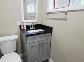 402 W Maple Avenue, Sterling VA 20164