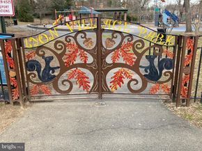 2801 Langston Boulevard 305, Arlington VA 22201