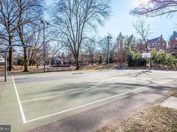 2801 Langston Boulevard 305, Arlington VA 22201