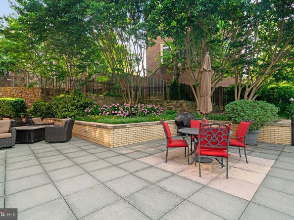 2801 Langston Boulevard 305, Arlington VA 22201