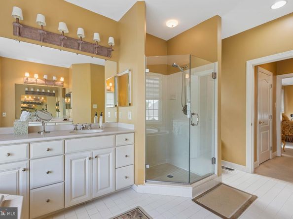 1015 Riverview Lane, Conshohocken PA 19428