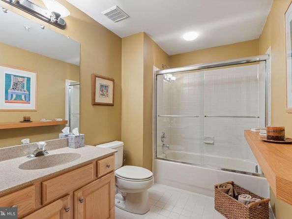1015 Riverview Lane, Conshohocken PA 19428