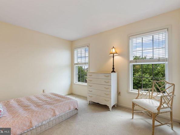 1015 Riverview Lane, Conshohocken PA 19428