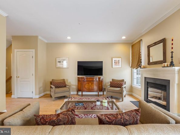1015 Riverview Lane, Conshohocken PA 19428