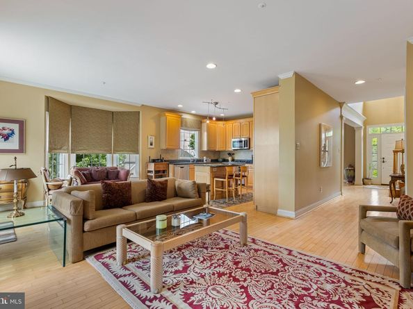 1015 Riverview Lane, Conshohocken PA 19428