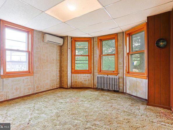 1200 4TH Avenue, Essington PA 19029