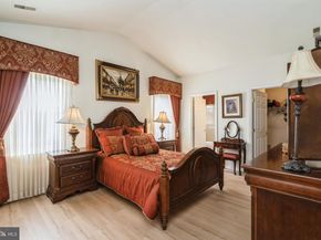 15 Lady Slipper Lane, Langhorne PA 19047