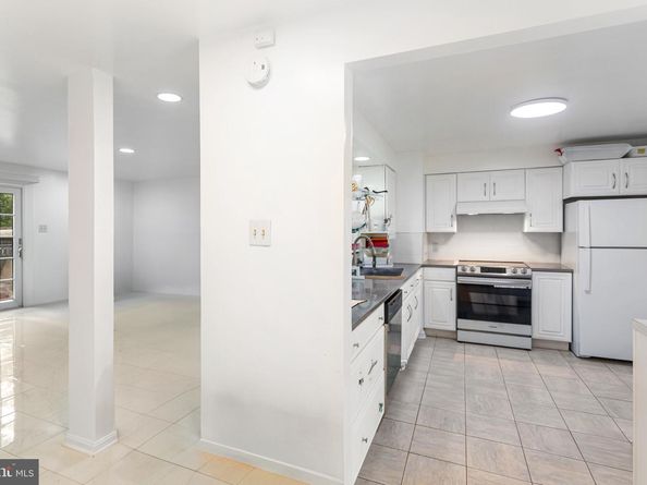 7566 Wood Mist Lane, Falls Church VA 22043