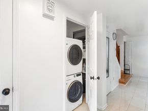 7566 Wood Mist Lane, Falls Church VA 22043